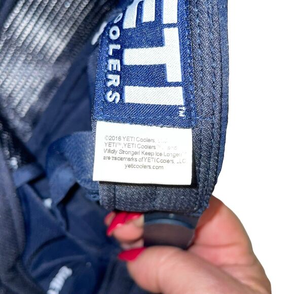 Yeti Coolers Baseball Cap Hat Snapback Trucker Embroidered Built Wild Blue White - Picture 10 of 12